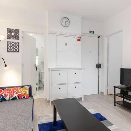 Beautiful 1 Bedroom Apartment Near Benfica Lisbon Luaran gambar